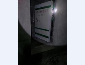 玻璃钢隧道防护门安装现场照片1